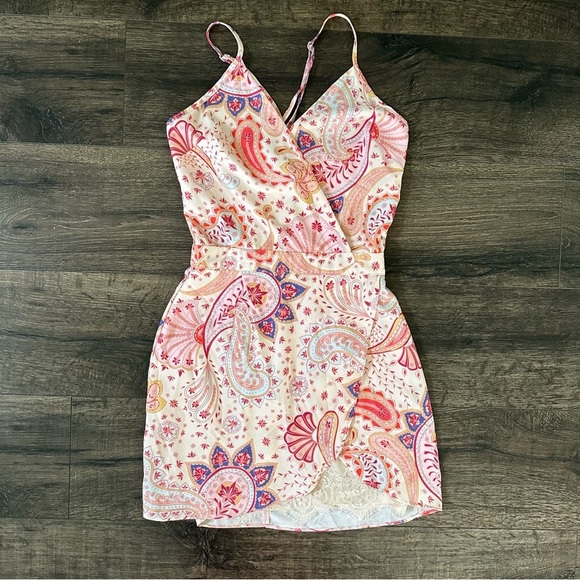 Lovers + Friends Soulmate Mini Dress in Paisley XS - Picture 4 of 10